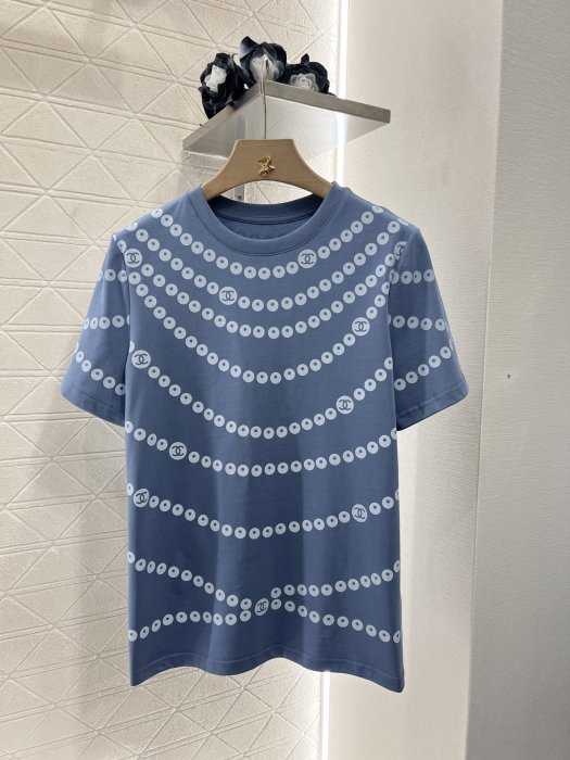 Футболка женская