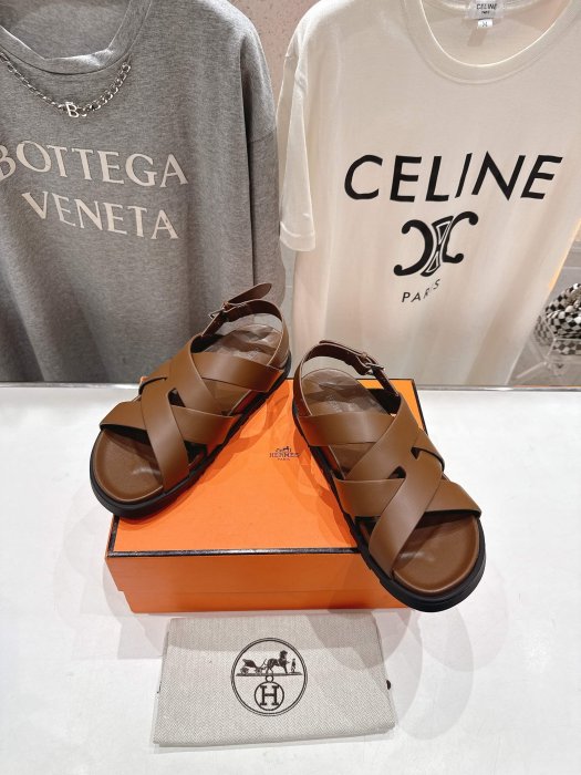 Сандалі жіночі фото 2