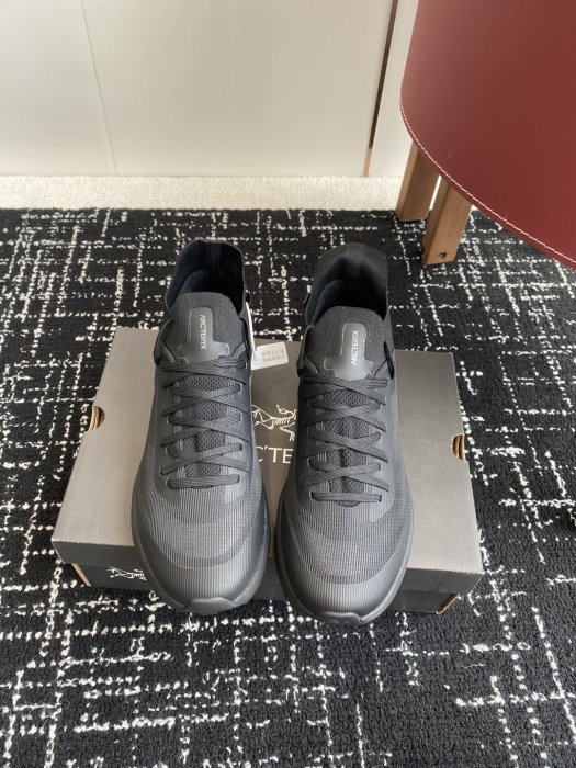 Кроссовки ARC'TERYX Konseal