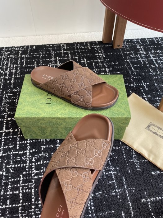 Шлепанцы фото 6