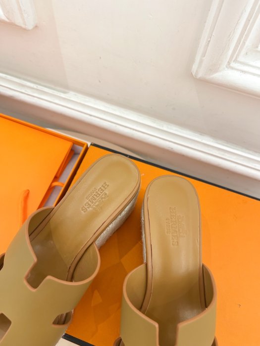 Босоножки фото 8