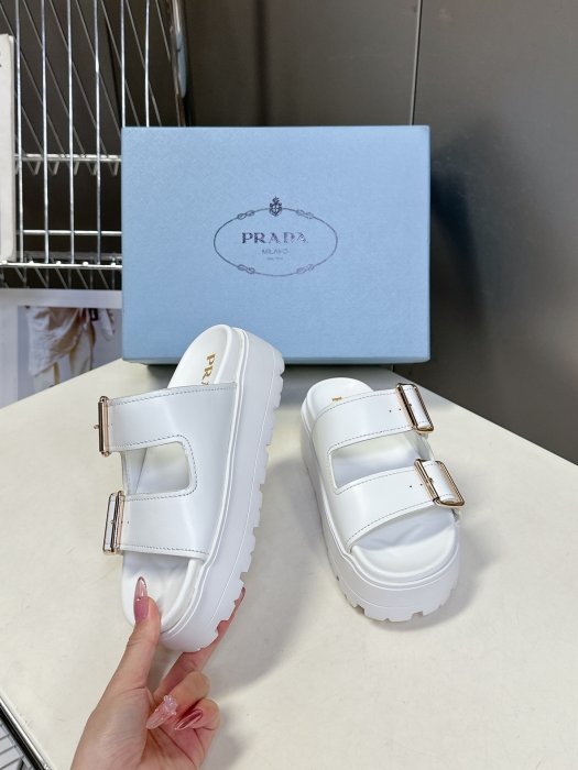 Шлепанцы фото 4