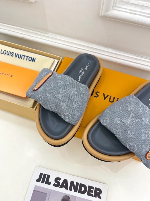 Шлепанцы фото 6