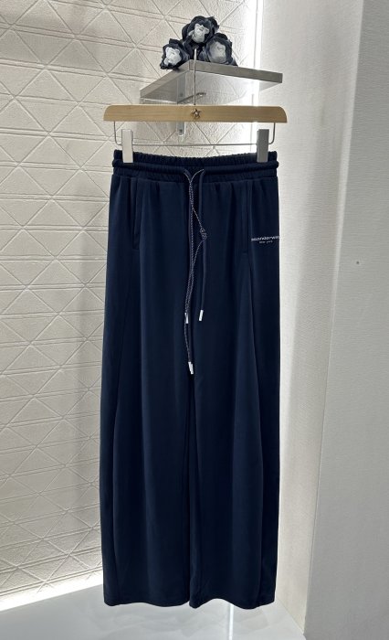 Брюки жіночі