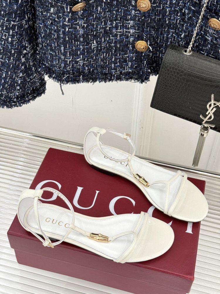 Босоножки фото 3