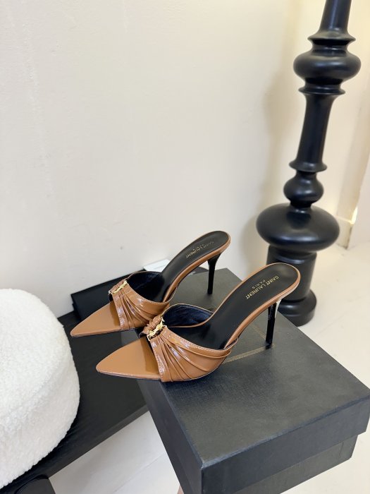 Босоножки фото 5