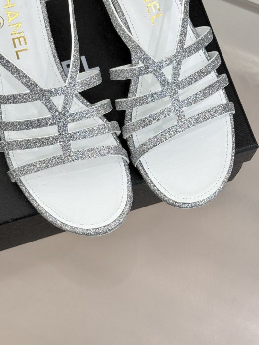 Босоножки фото 7