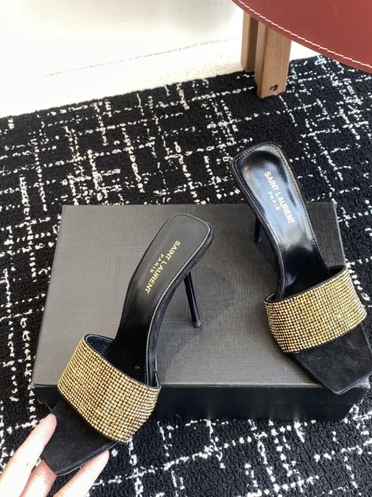 Босоножки фото 6