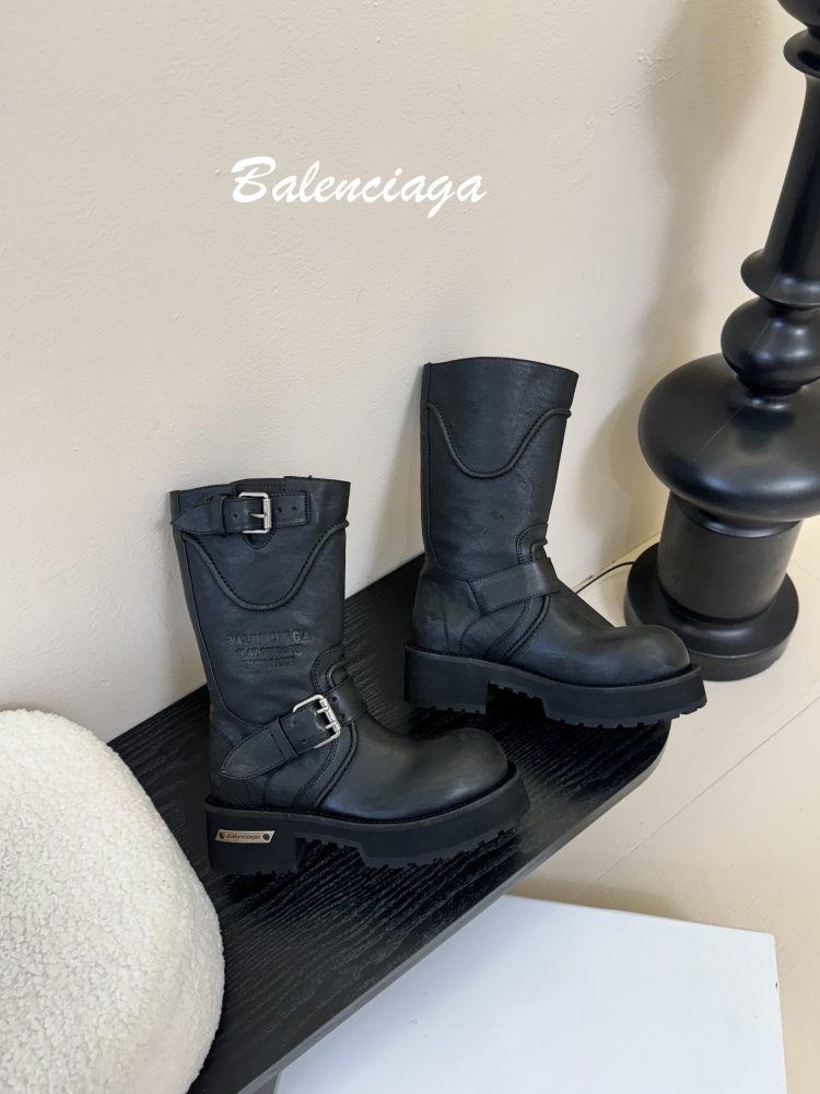 Чоботи жіночі фото 4