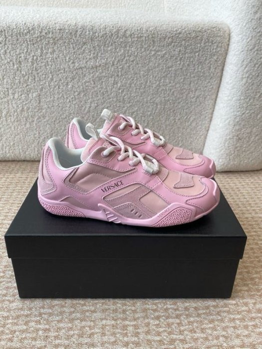 Кроссовки фото 4