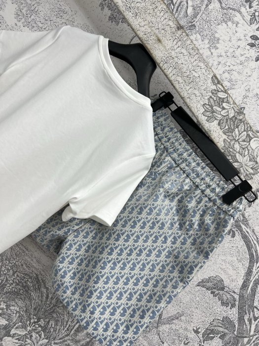 Костюм женский фото 8