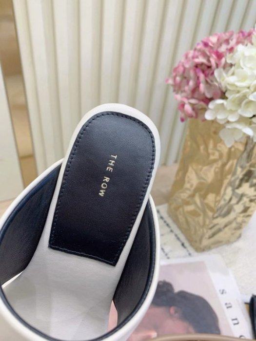 Босоножки фото 7