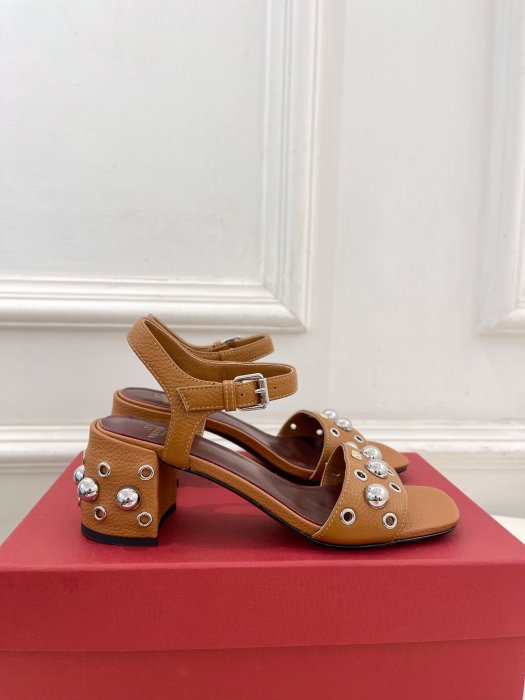 Босоножки фото 2