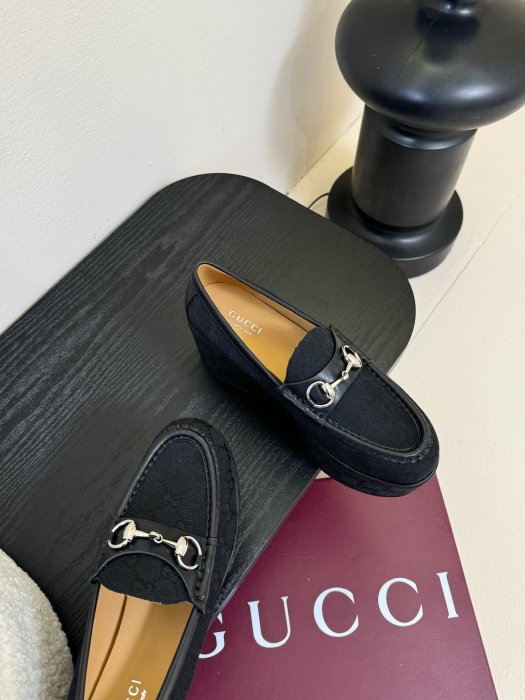 Туфли женские фото 4