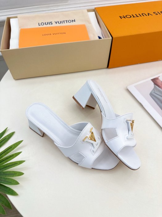 Босоножки фото 2