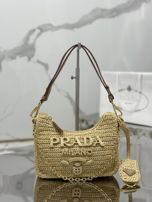 A bag Hobo wicker of рафии 22 cm