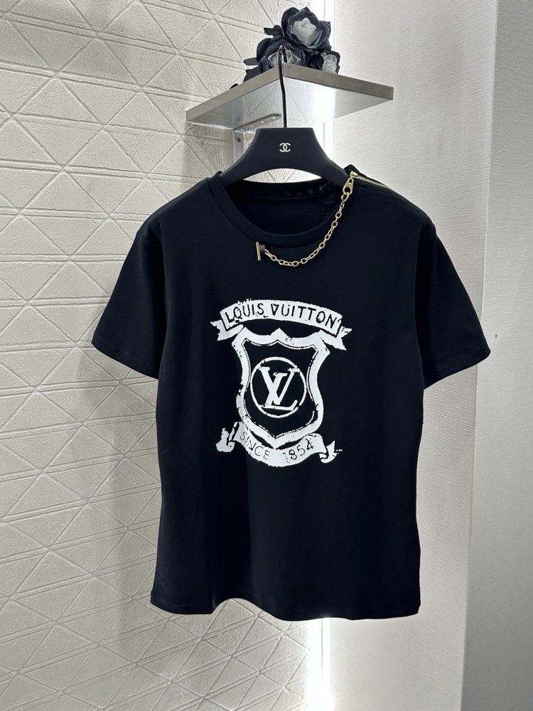 Футболка жіноча