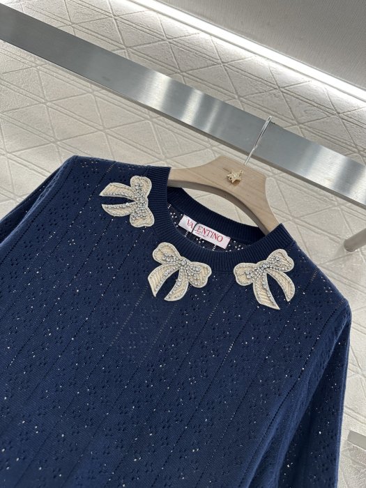 T-shirt women's фото 8