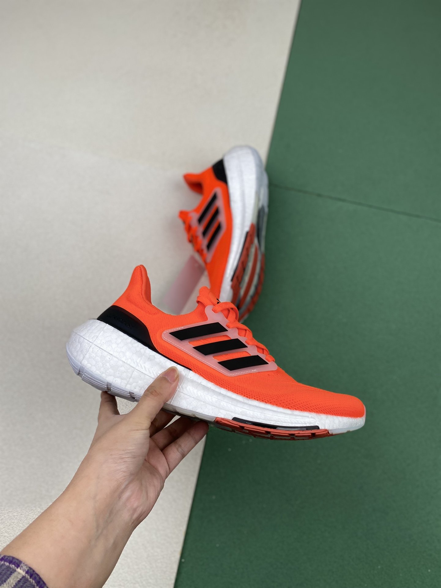 Кросівки Ultra Boost Light Solar Red Black White - HQ6341 фото 4