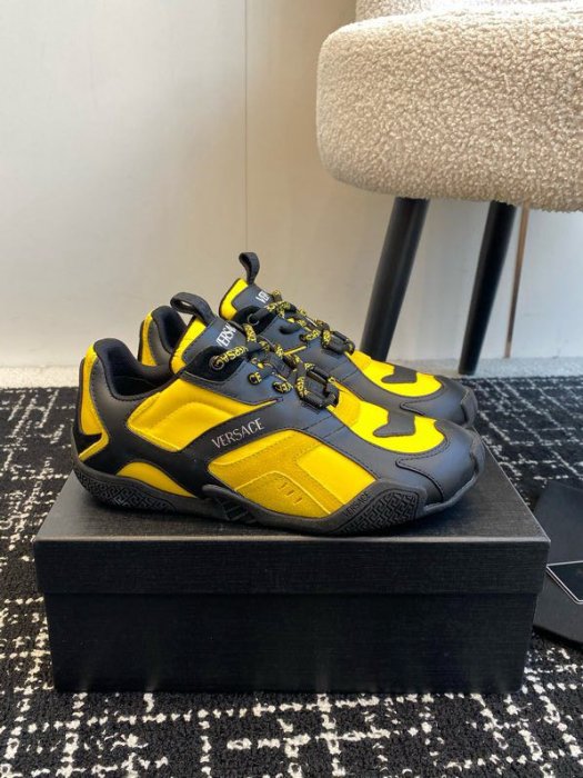 Кросівки фото 4