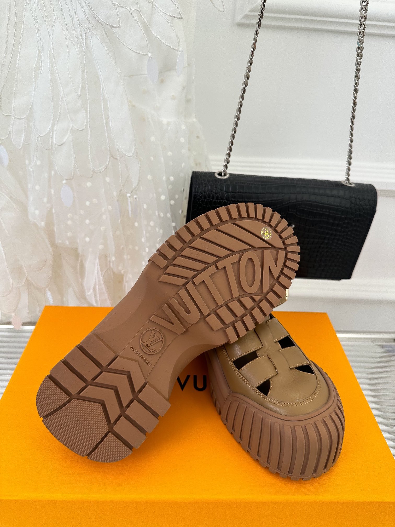 Sandals on platform 5 cm brown фото 9