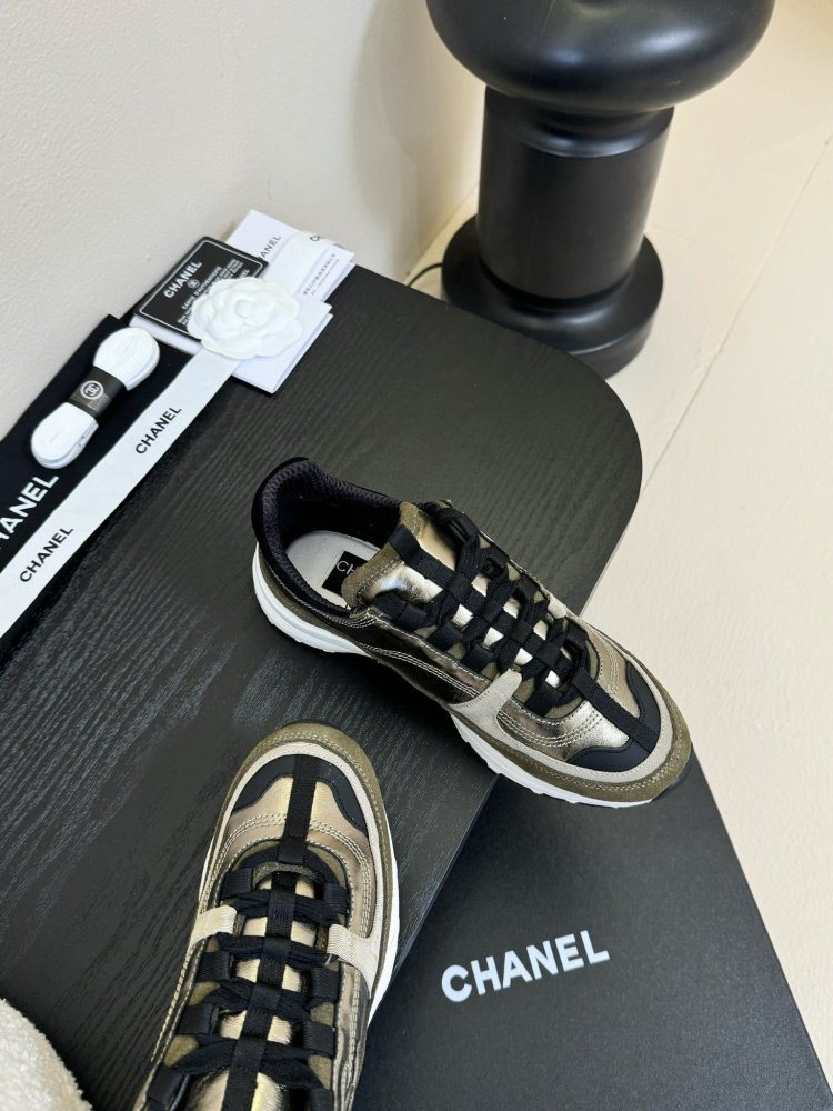 Кроссовки женские фото 4