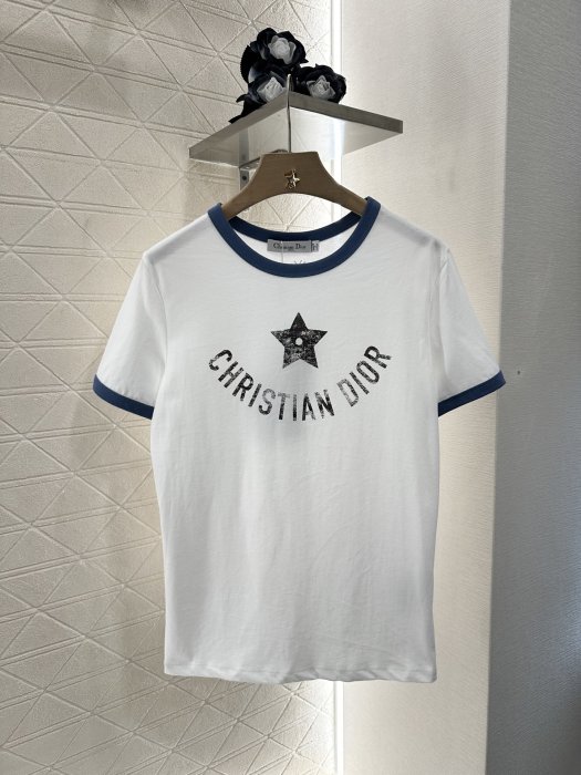 Футболка женская