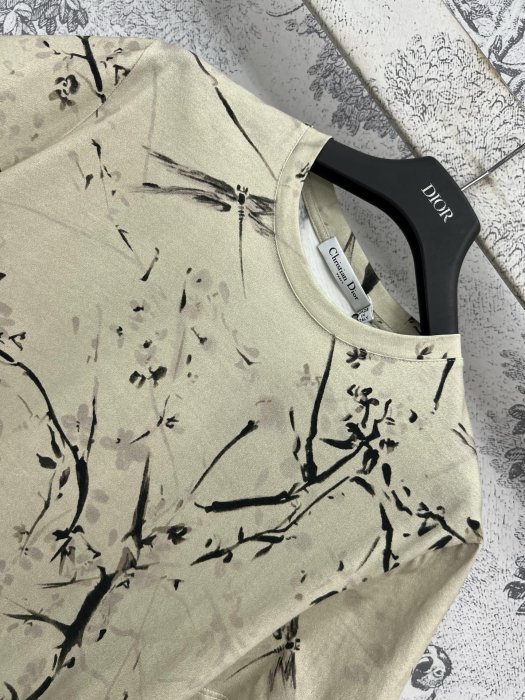 Футболка женская фото 2