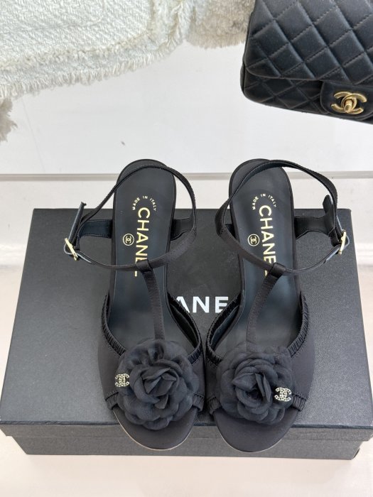 Босоножки фото 4