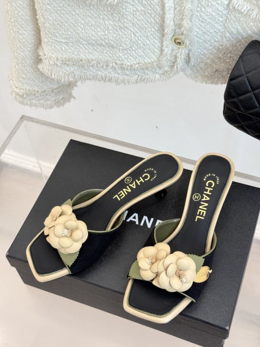 Босоножки фото 2