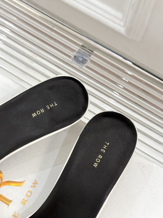 Босоножки фото 8