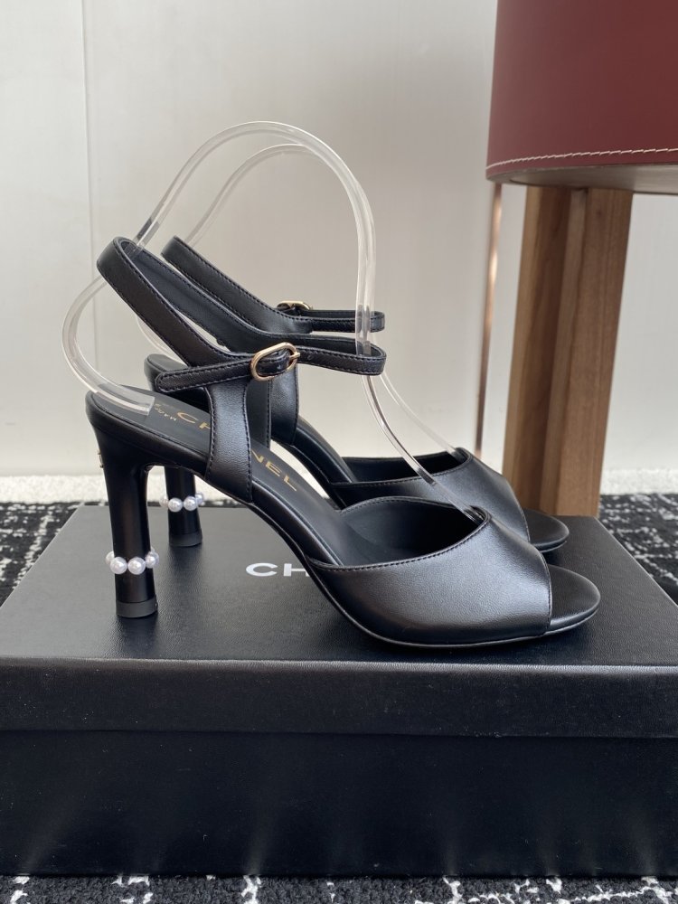 Босоножки фото 2