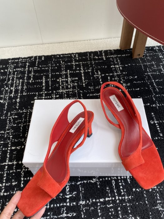 Босоножки фото 6