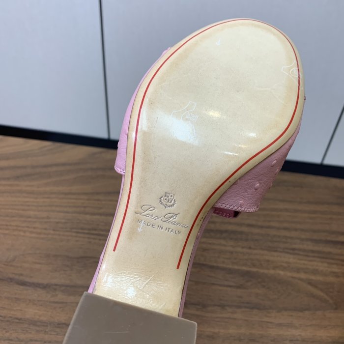 Шлепанцы фото 8