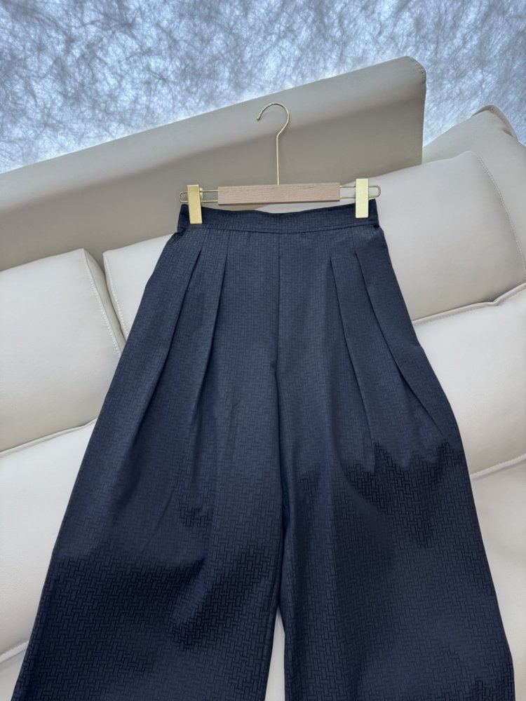 Широкі брюки з темним візерунком фото 5