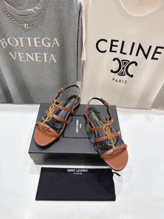 Босоножки фото 4