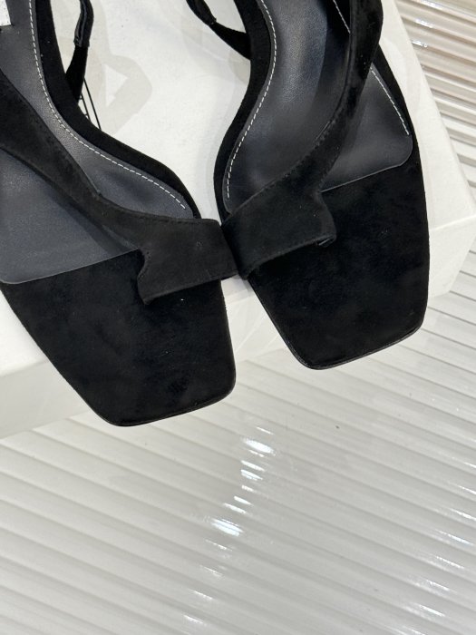 Босоножки фото 7