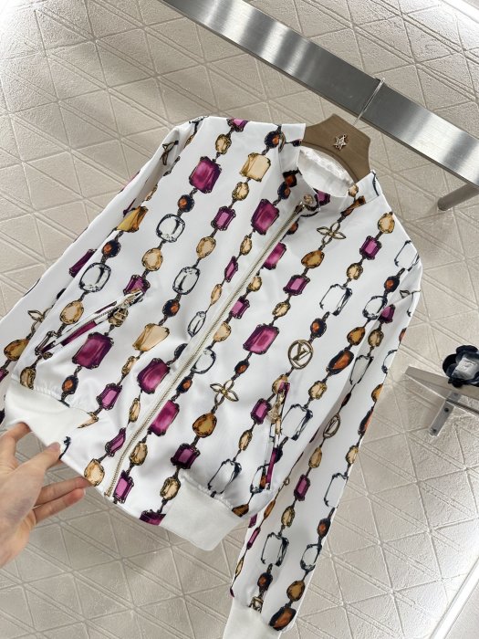 Jacket women's фото 7