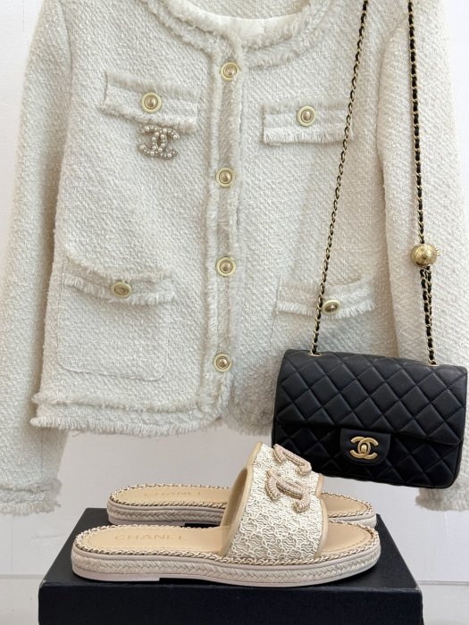 Шлепанцы женские