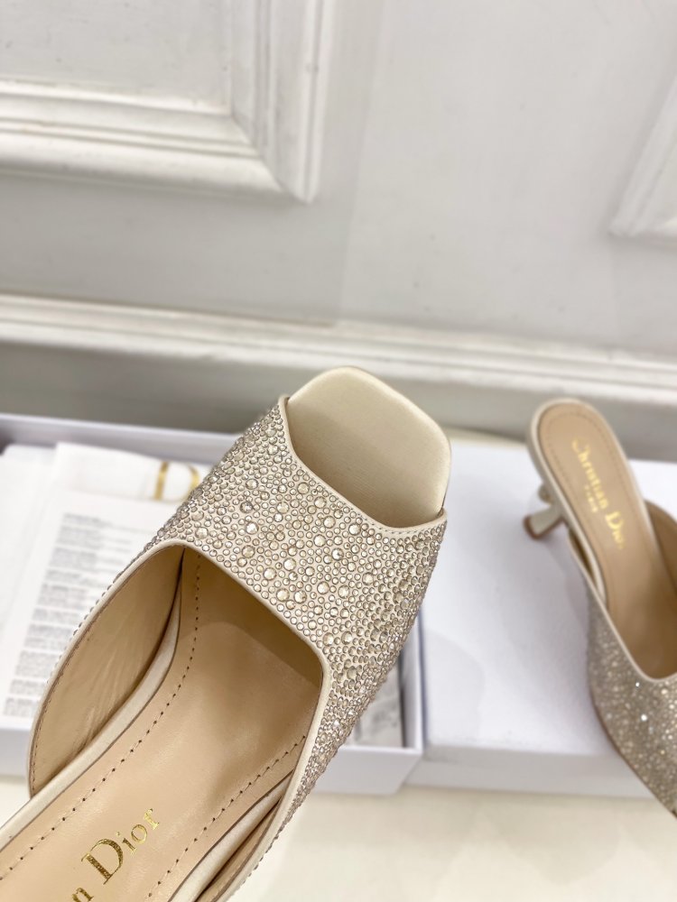 Босоножки фото 6