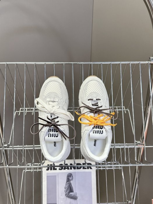 Кроссовки женские фото 6