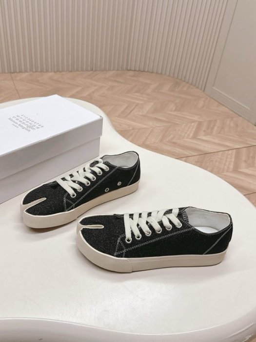 Shoes women's from bifurcated the toe фото 2