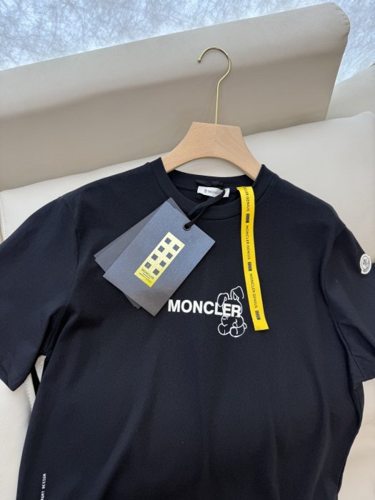 Футболка жіноча фото 6