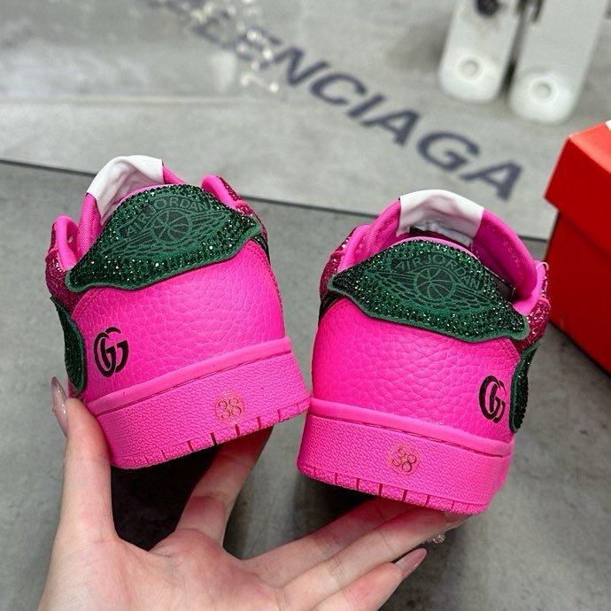 Кроссовки Nike Air Jordan x Gucci фото 6