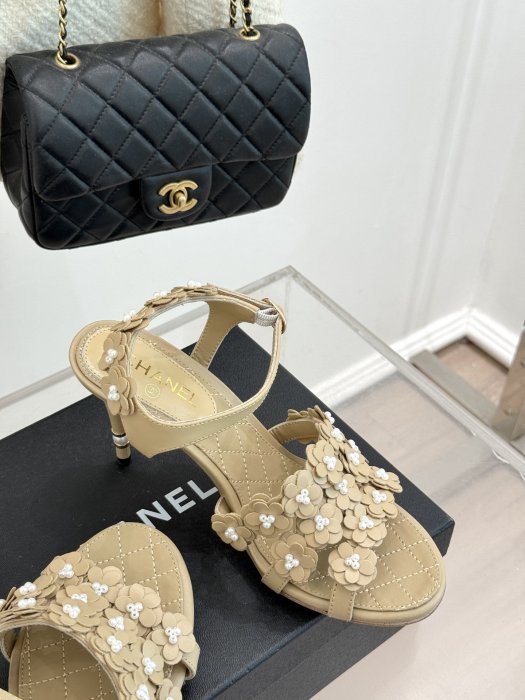 Босоножки фото 5