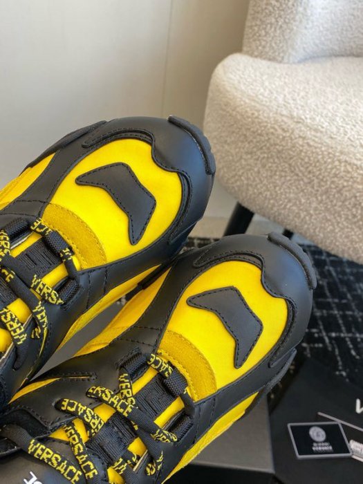 Кросівки фото 3