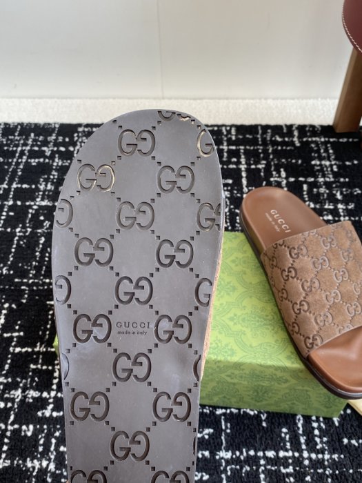 Шлепанцы фото 9