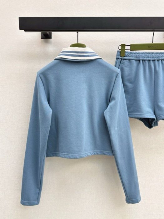 Костюм женский фото 5