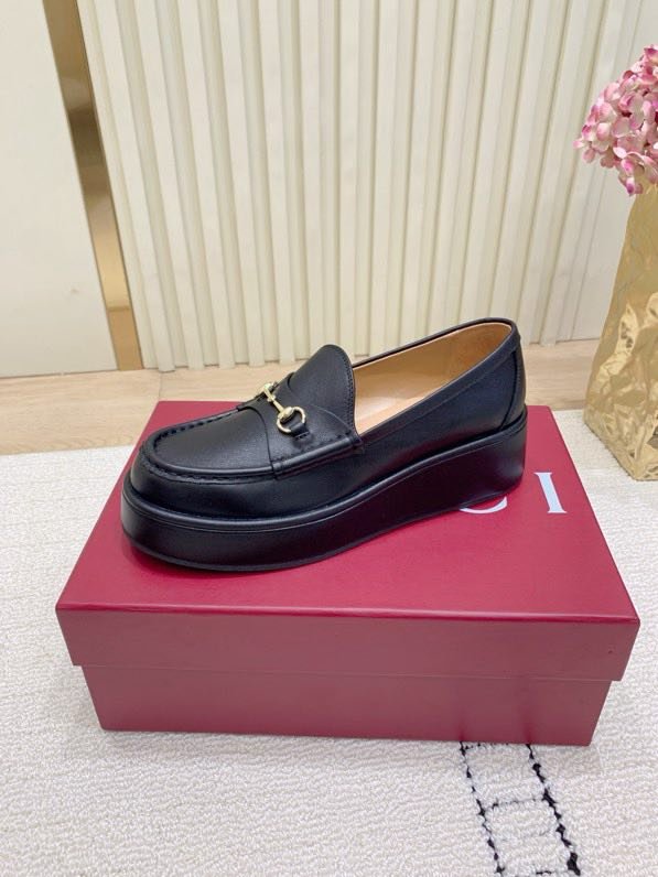 Лоферы женские на платформе фото 8