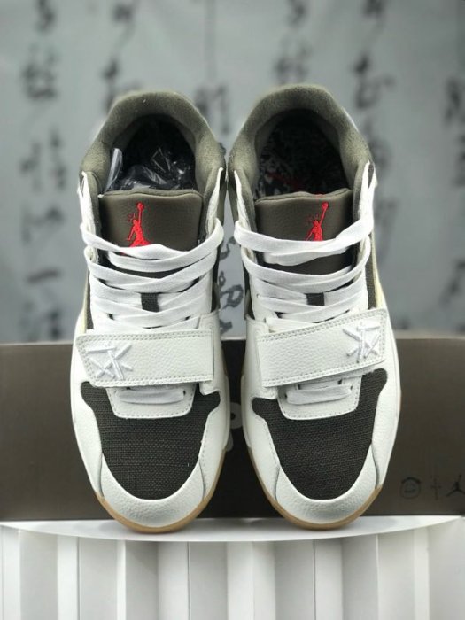 Sneakers Jordan Cut The Check AJ1 FZ8117-100 фото 3